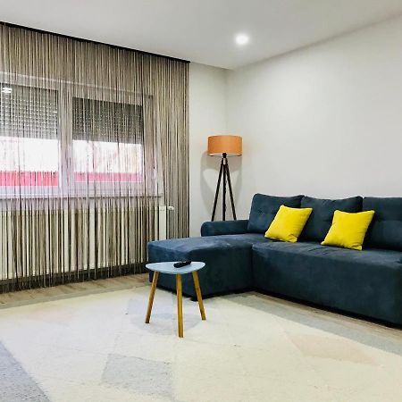 Comfy Apartment - Free Private Parking,Ac,Wi-Fi Carei Eksteriør billede