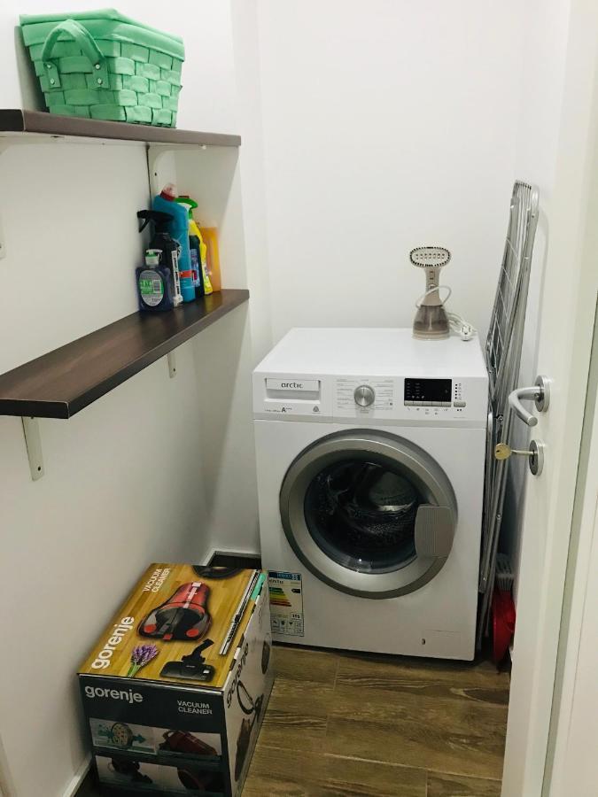 Comfy Apartment - Free Private Parking,Ac,Wi-Fi Carei Eksteriør billede